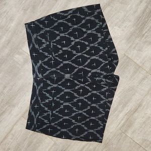 GAP Ikat Black Shorts